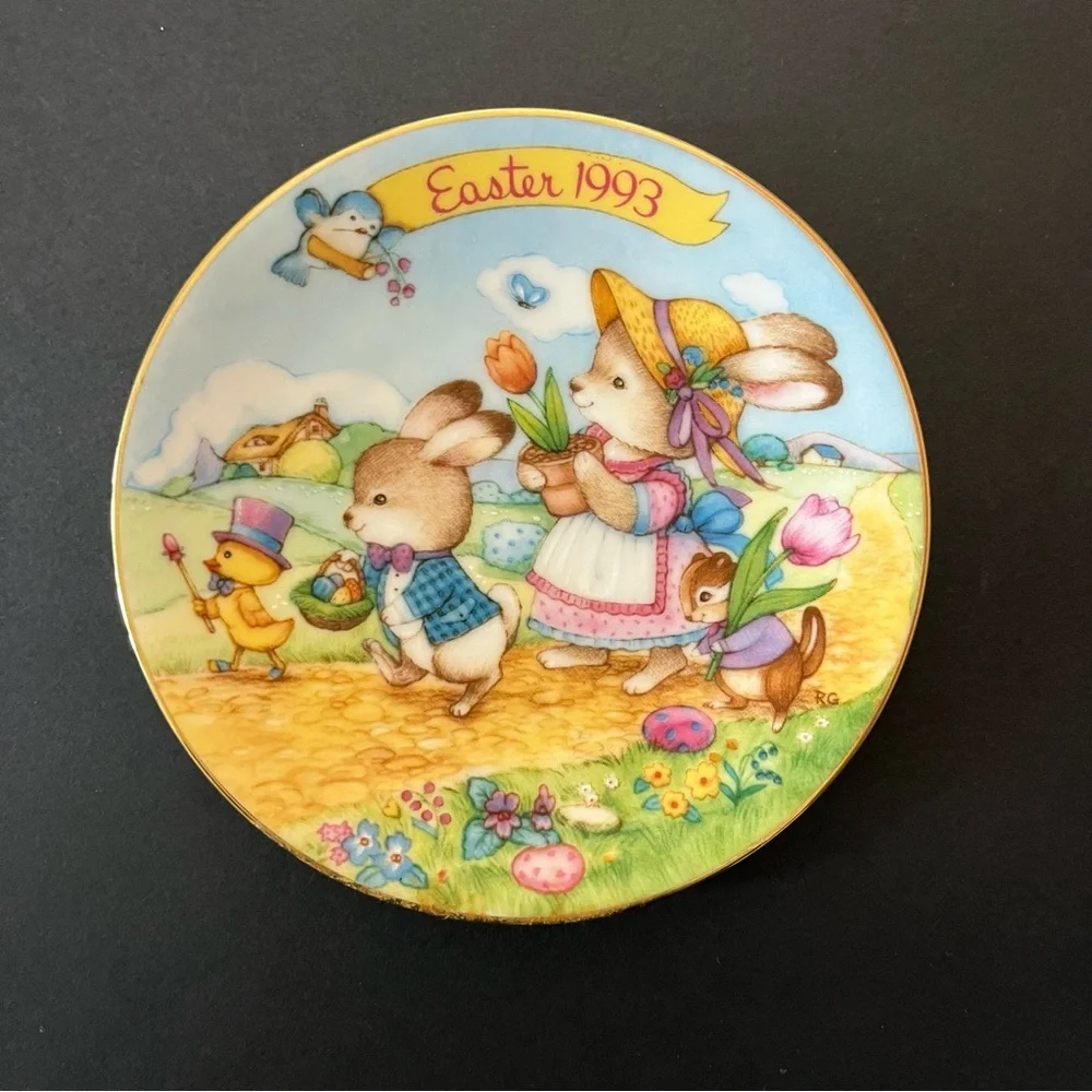 Vintage 22K‎ Gold Trimmed Avon Collectible Easter Porcelain Plates 1991-1996